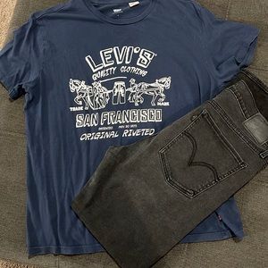 Woman’s mile high super skinny Levi’s size 32 & Large navy blue Levi Tee
